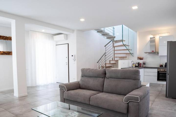 Loft per 5 persone, con terrazza e idromassaggio a Bologna