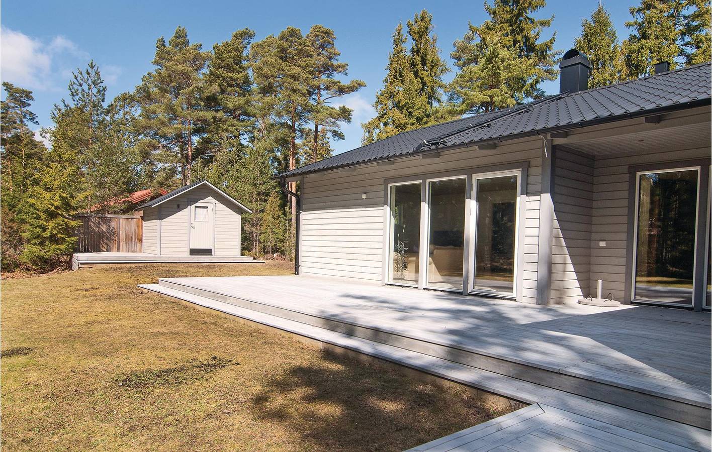 Feriehus for 7 personer med hage in Gotland