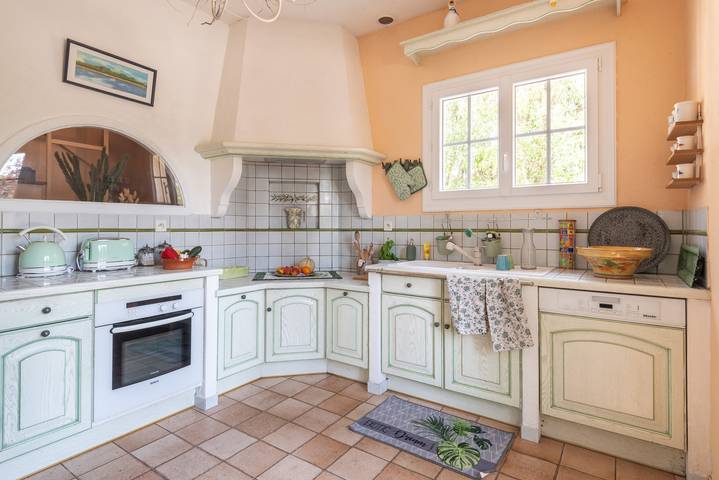 Location de vacances pour 6 personnes, avec piscine ainsi que terrasse et jardin, animaux acceptés à Rosières (Ardèche) - 4