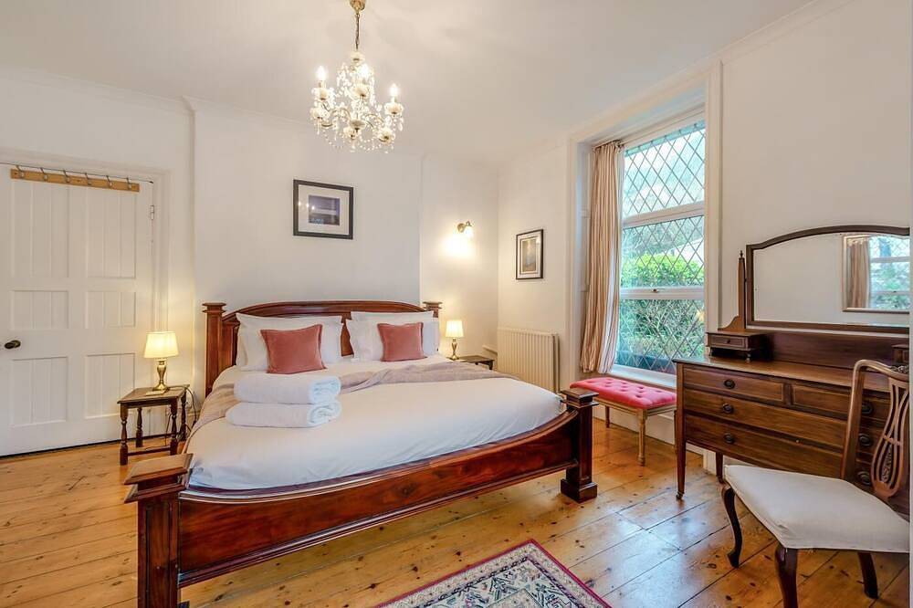 5 Bed in Mortehoe (oc-haro10) in Woolacombe, Devon
