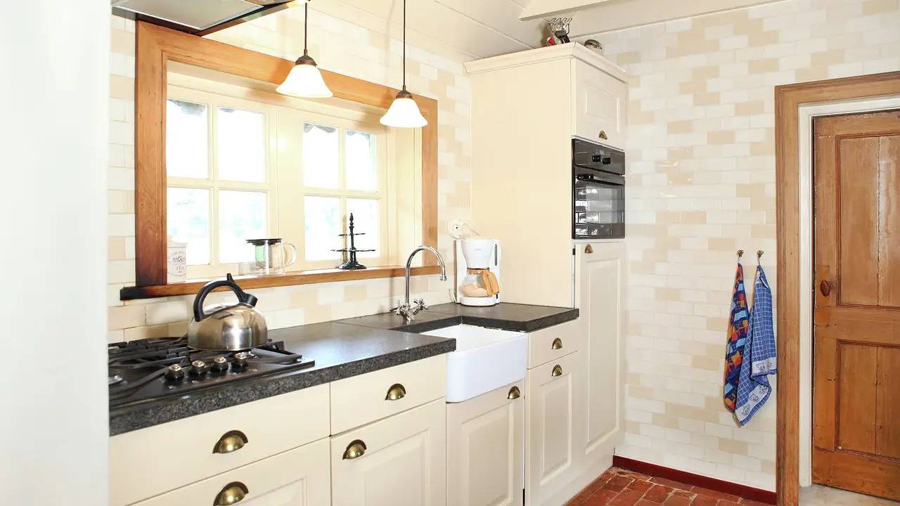 Geheel vakantieappartement, Vakantieappartement voor 7 personen met terras in Enschede, Twente
