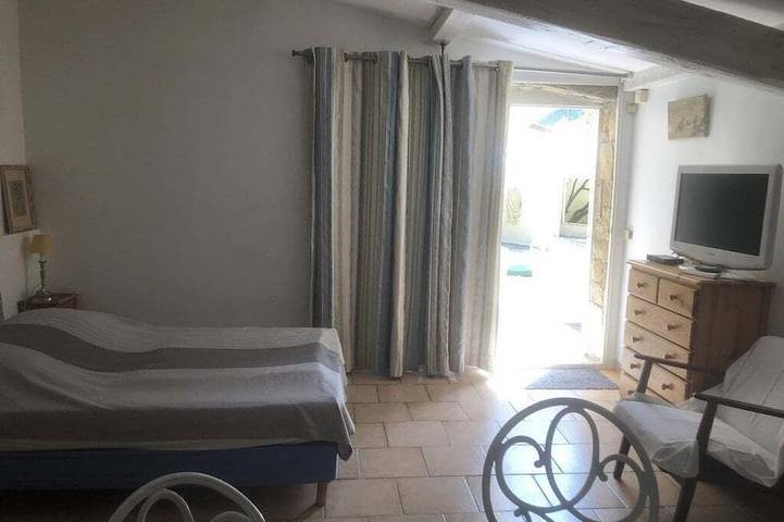 Location de vacances pour 2 personnes, avec jardin à Évenos - 3