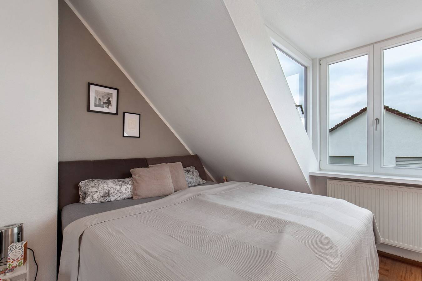 Habitación 'Taunus-Zimmer Skyline-Blick' con Wi-Fi in Bad Soden am Taunus, Bad Soden