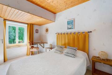 Chambre D’hôte pour 2 Personnes dans Pont-l'Abbé-d'Arnoult, Région de Saintes, Photo 1