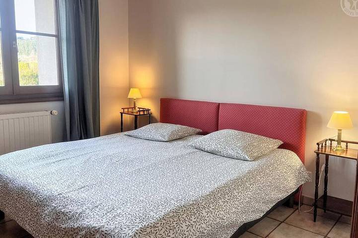 Gîte pour 6 personnes, avec piscine et jardin à Saint-Haon-le-Vieux - 2