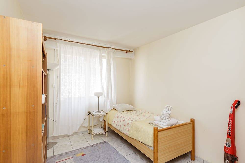 Entire apartment, Spacious T3 With View In The Heart Of The City! in Charenton-le-Pont, Val-de-Marne