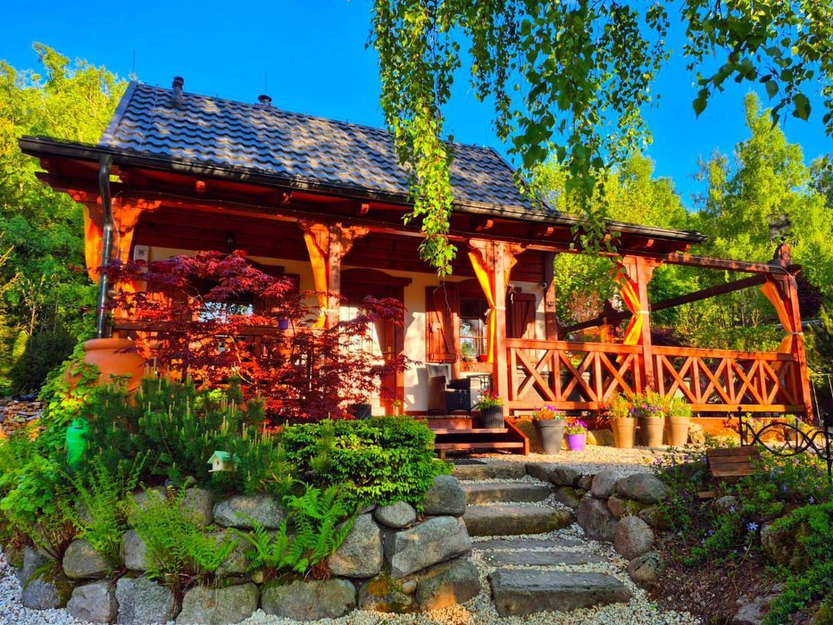 Domek w Karkonoszach Jurta Karkonoska z sauną jacuzzi i balią ogrodową in Przesieka, Sudety (Polska)