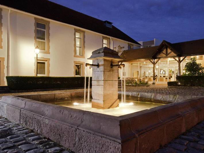 Hôtel pour 3 personnes, avec piscine et jardin