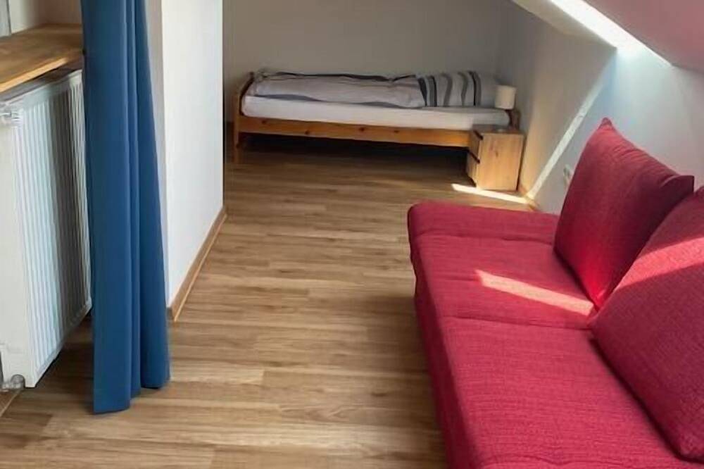 Ganze Wohnung, Ferienwohnung (61qm) mit Gartenblick in Essing, Altmühltal