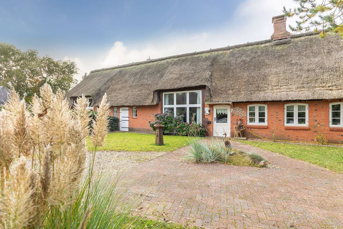 Ganze Wohnung, Ferienwohnung "Auszeit unter Reet" in Dörpum für bis zu 4 Personen in Bordelum, Grünes Binnenland