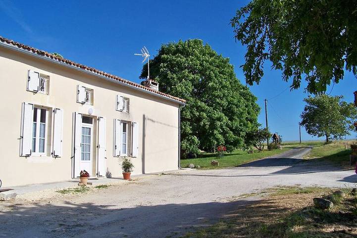 Gîte pour 5 personnes, avec terrasse et jardin