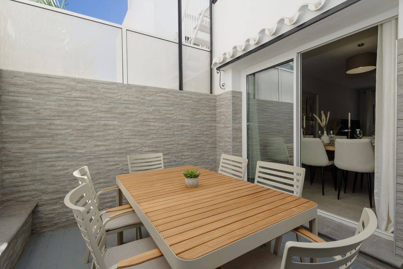 Entire apartment, Modern holiday home next to La Cala de Mijas beach – Family friendly in Playa de La Cala - El Torreón (Mijas), Mijas
