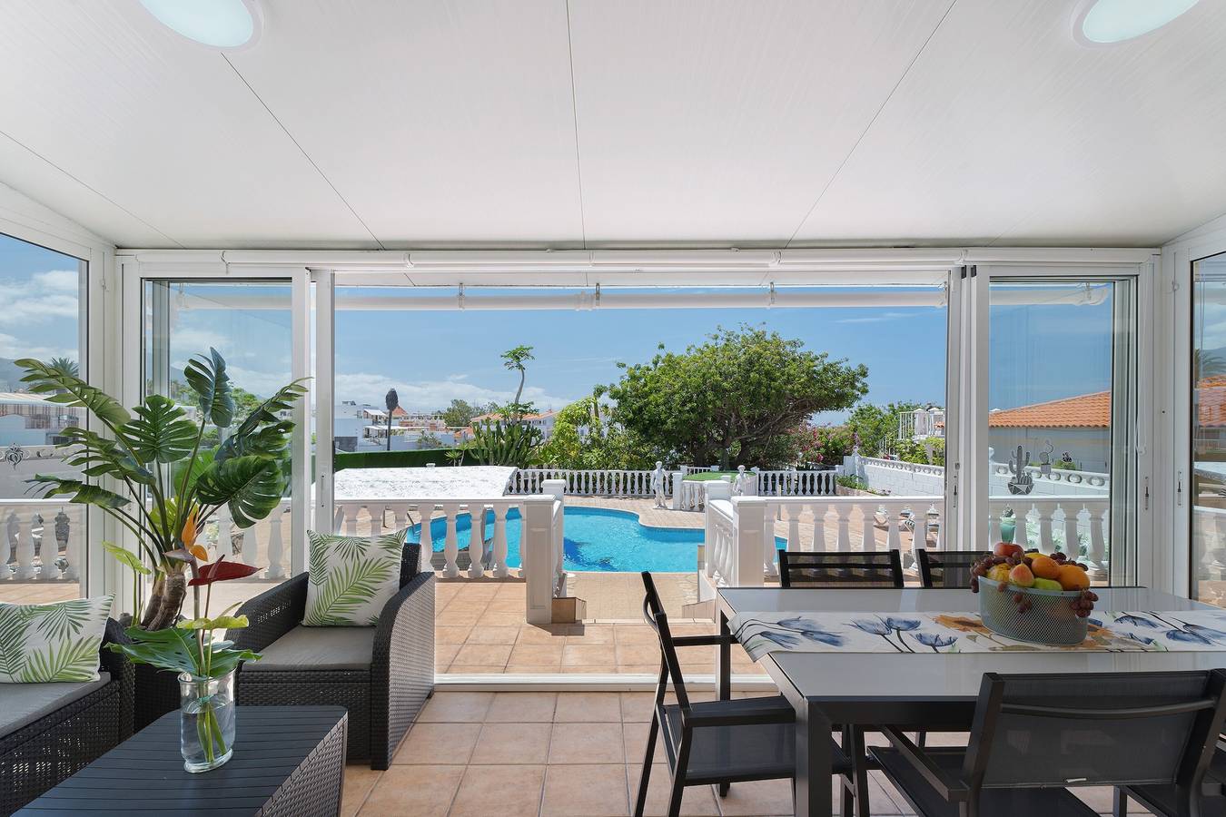 Ferienvilla 'Milena' mit Meerblick, Wlan und Klimaanlage in Sueno Azul, Adeje