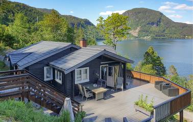 Ferienhaus für 9 Personen, mit Terrasse und Garten in Hardangerfjord