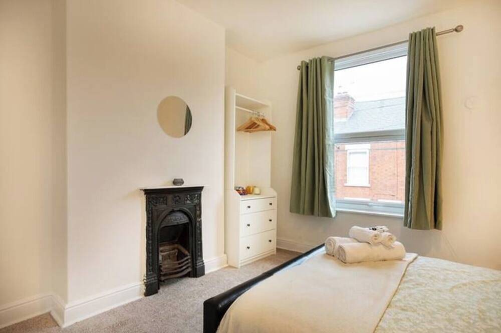 Spacious 3-Bed Home Near Nottingham City Centre - Pass the Keys in Nottingham, Midlands del Este