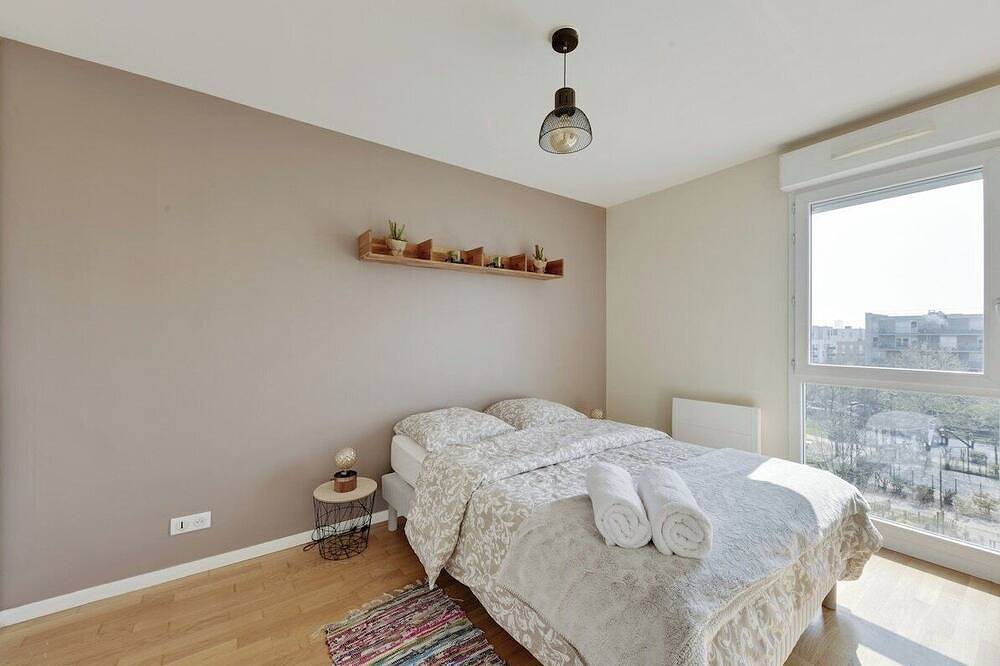 Ganze Wohnung, Chic Apart With Great View of Paris in Saint-Denis, Seine-Saint-Denis