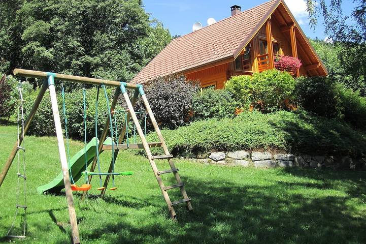 Chalet pour 8 personnes, avec jardin ainsi que sauna et jacuzzi, animaux acceptés en Alsace