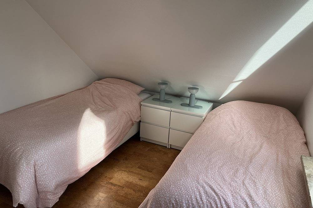 Ruhig gelegenes Ferienhaus mit Kamin in Neßmersiel, Dornum
