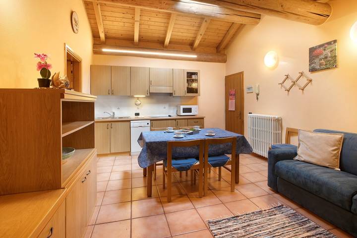 Appartamento intero, Appartamento 'Bait Dal Cucù Canton' con vista sulle montagne, giardino in comune e Wi-Fi in Livigno (Borgo), Livigno