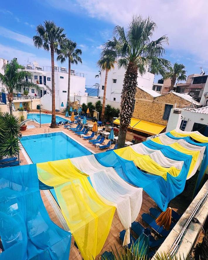 Vakantiewoning voor 3 personen, with zwembad and kinderzwembad as well as terras and uitzicht, met huisdier in Chersonissos