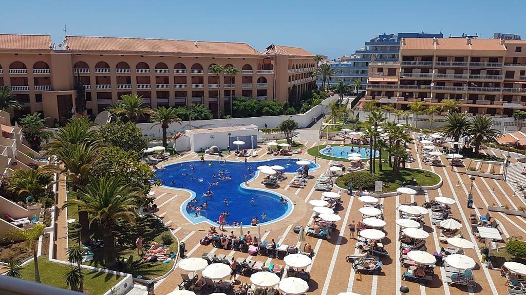 Entire holiday apartment, Flat in close proximity to the beach in Playa de las Américas, Arona