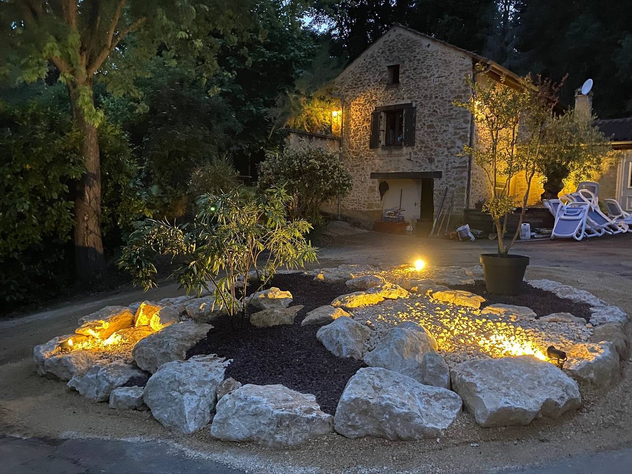 Holiday Home 'Les Combes De Rieux' with Private Terrace, Garden and Wi-Fi in Sarlat-la-Canéda, Périgord Noir