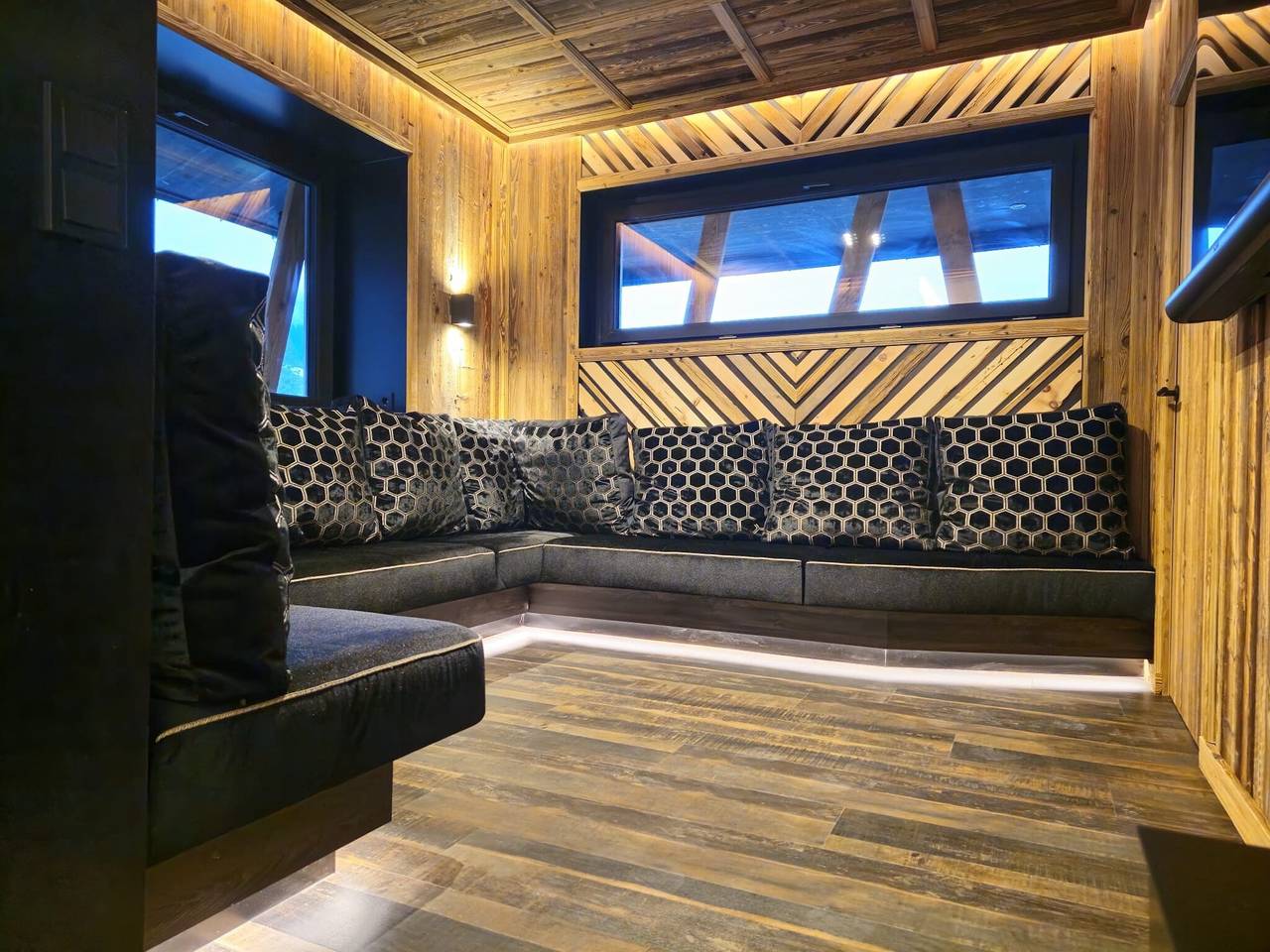 Chalet im Zillertal nahe Skipisten & Whirlpool in Tuxer Alpen, Aschau im Zillertal