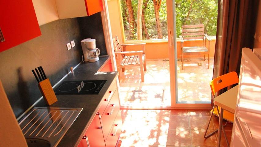 Chalet für 2 Personen, mit Pool und Terrasse sowie Garten, mit Haustier auf Korsika