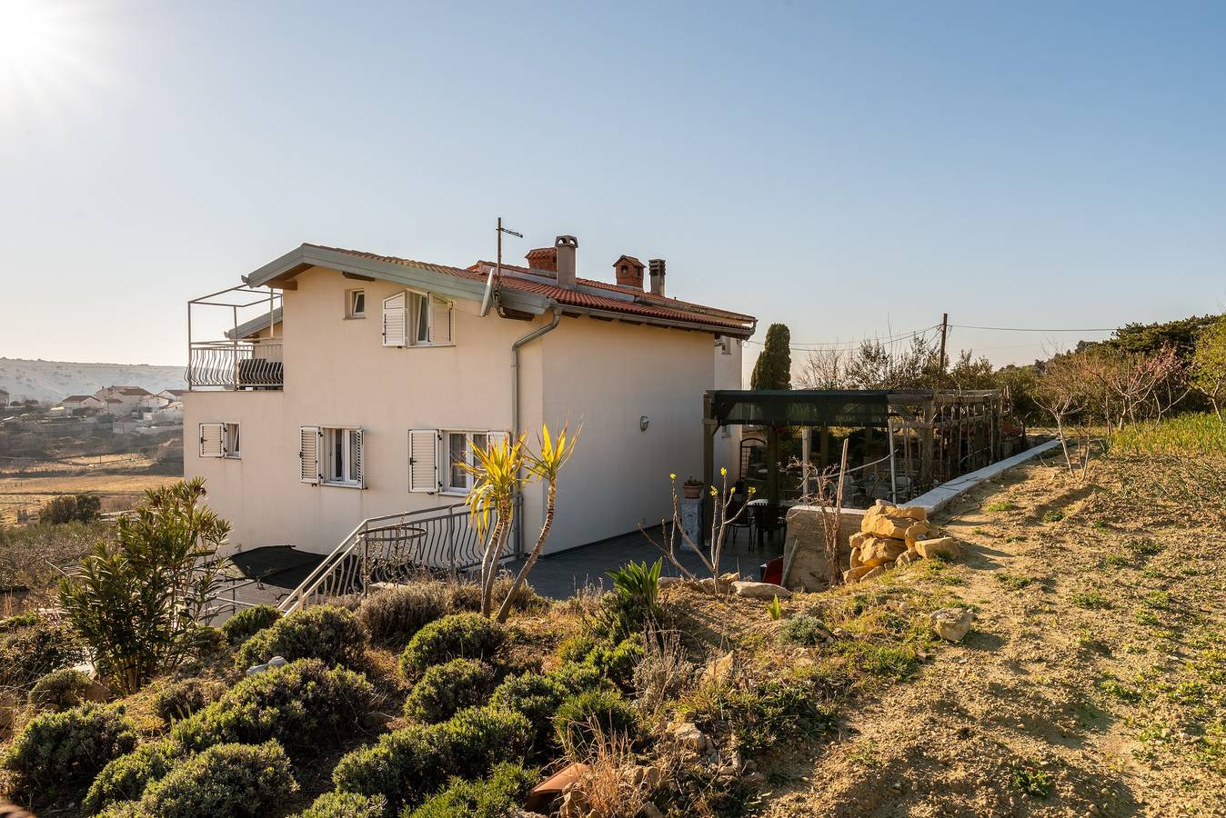 Ganze Wohnung, 2-Zimmer-Ferienwohnung mit Balkon und Meerblick Lopar, Rab A-14070-c in Lopar, Rab