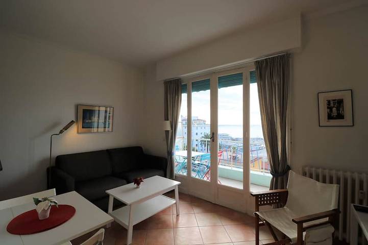 Apartamento entero, Precioso apartamento con terraza y vistas al mar. in Niza, Costa mediterránea (Francia)