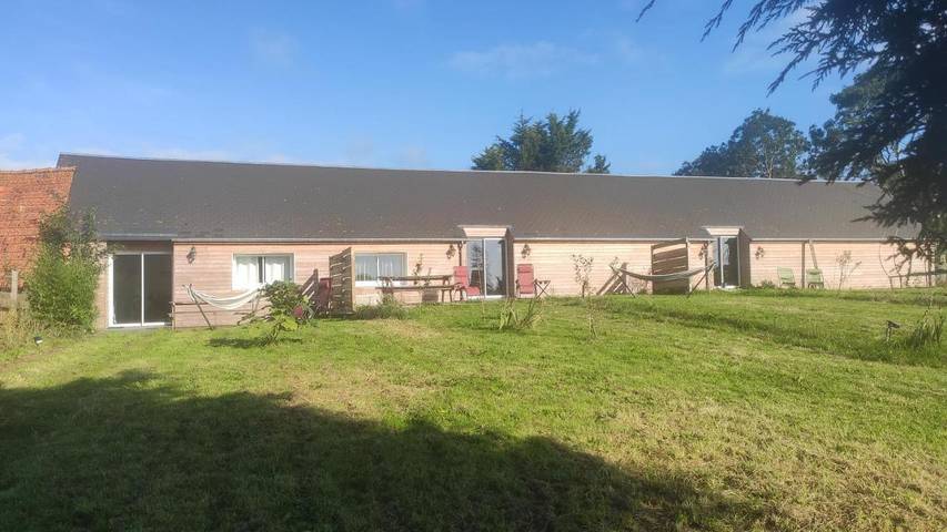 Gîte pour 6 personnes, avec jardin à Saint-Georges-d'Elle