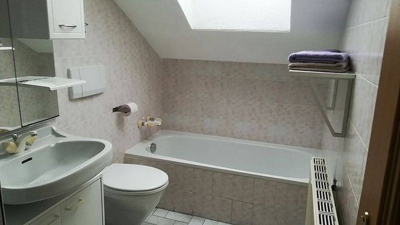 Geheel vakantieappartement, Vakantieappartement voor 5 personen met balkon in Salzkammergut Mountains, Mondsee & Irrsee