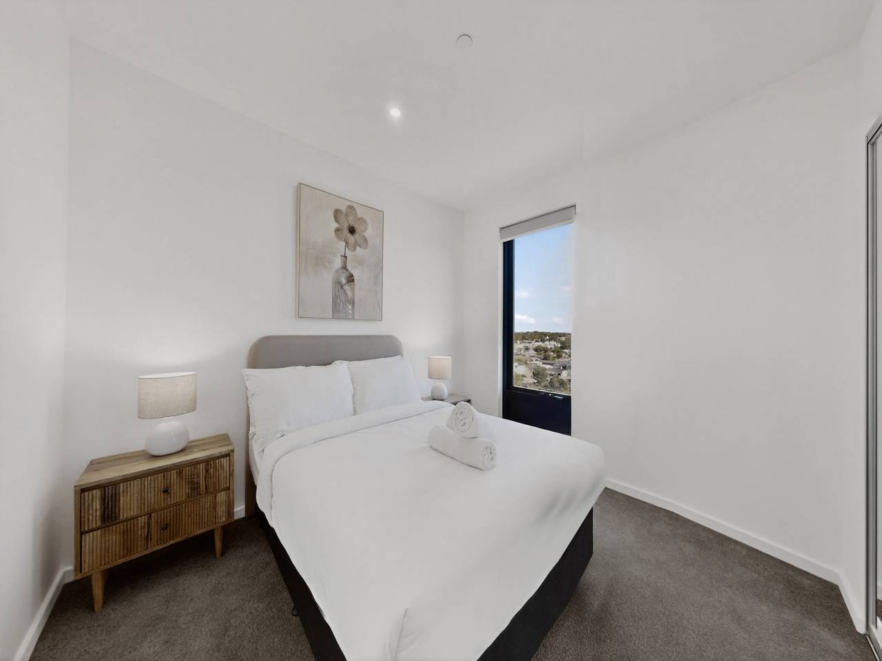 Hel leilighet, Romslig, nylig oppusset leilighet med 2 soverom og parkering på stedet in Cannington, Perth