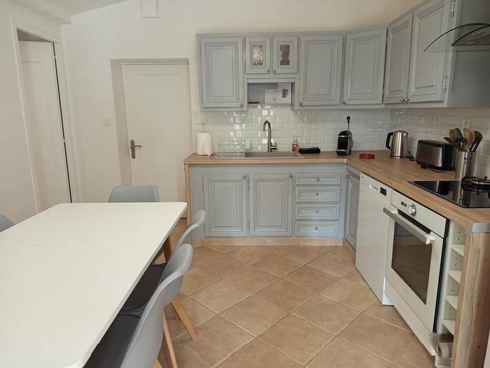 Location de vacances pour 8 personnes, avec terrasse et piscine à Rimons - 3