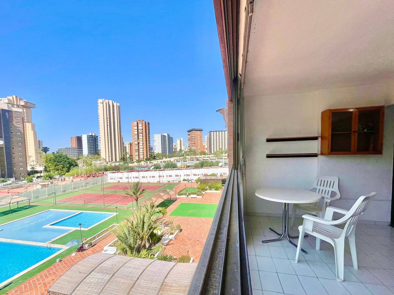 Apartamento entero, Apartamento cómodo, vista a la piscina - 4 pers. in Benidorm, Costa Blanca