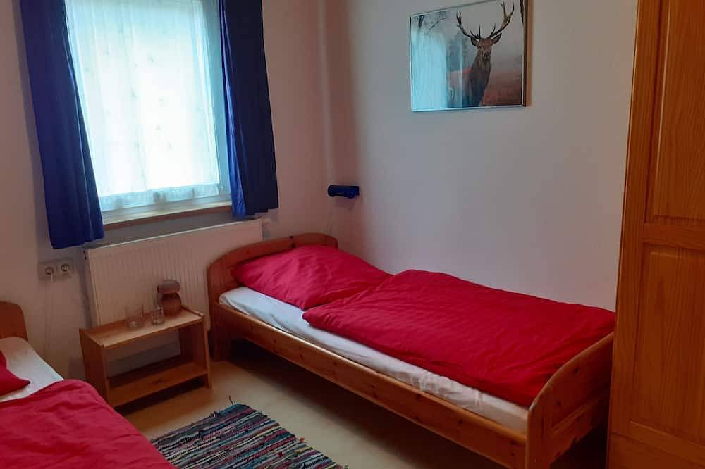 Idyllisch gelegenes Ferienhaus mitten im Wald in Großbreitenbach, Rennsteig