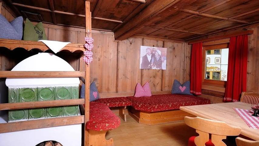 Ferienhaus für 12 Personen, mit Balkon