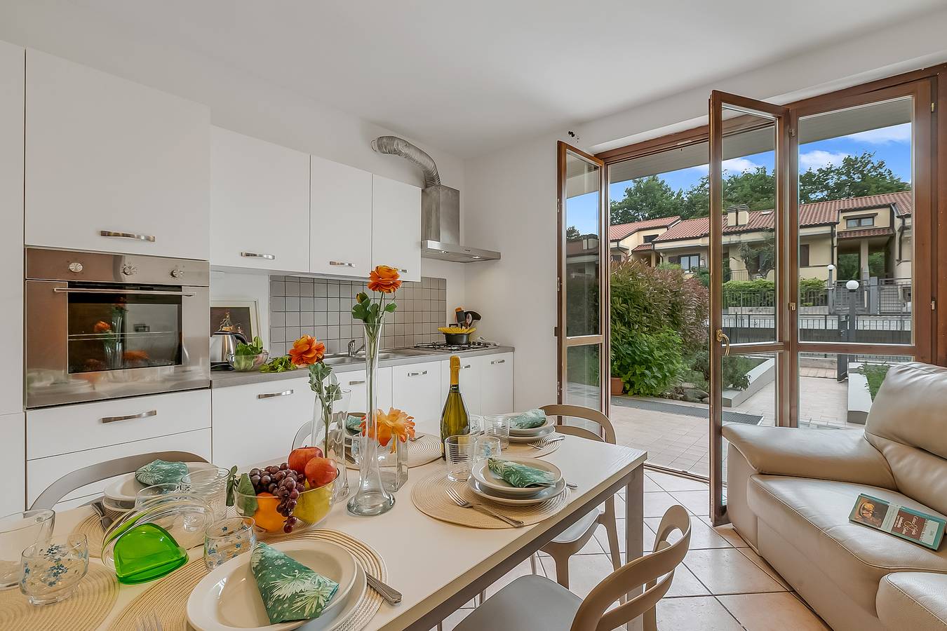 Gemütliche 150 m² große Ferienwohnung mit Pool, Terrasse und WLAN in der Nähe von San Felice del Benaco in Salò, Gardasee-Berge