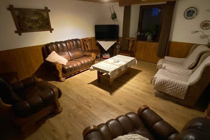 Gîte pour 9 personnes, avec jardin à Burg-Reuland - 2
