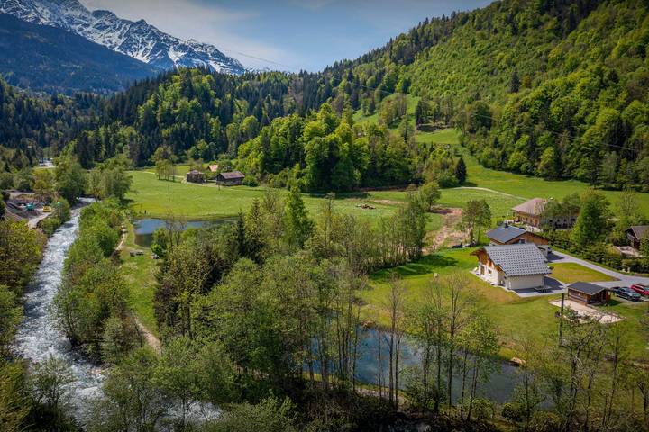 Chalet pour 8 personnes, avec Terrasse et Jardin en Haute-Savoie - 2