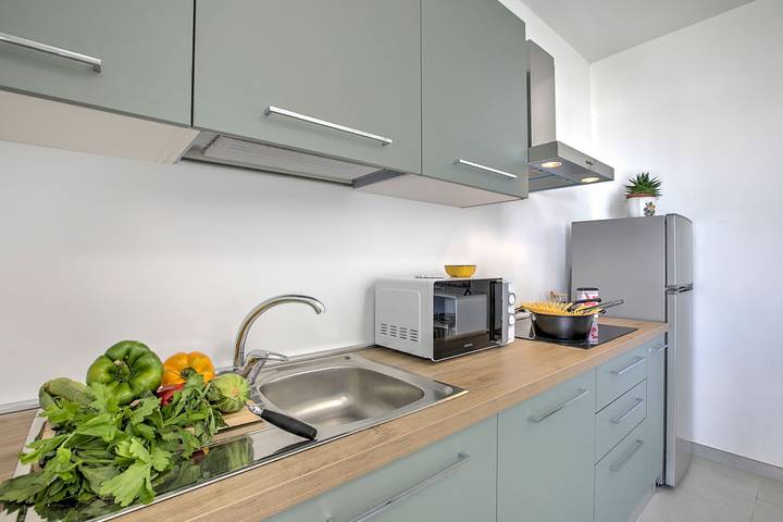 Appartamento per 4 persone, con Balcone e Terrazza nonché Giardino e Piscina a Galatina