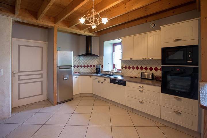 Gîte pour 10 personnes, avec Jacuzzi et Terrasse ainsi que Jardin et Piscine dans la Manche - 3