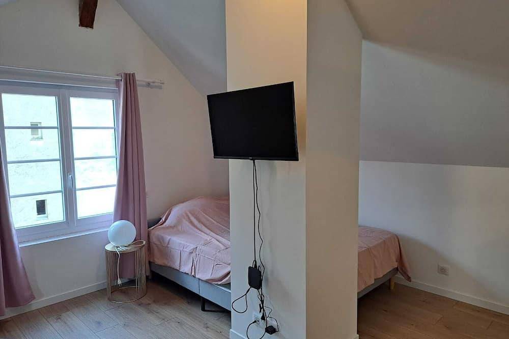 Apartamento entero, Estudio-Vista al Jardín-Baño privado con bañera-Confortable in Ancenis, Valle del Loira
