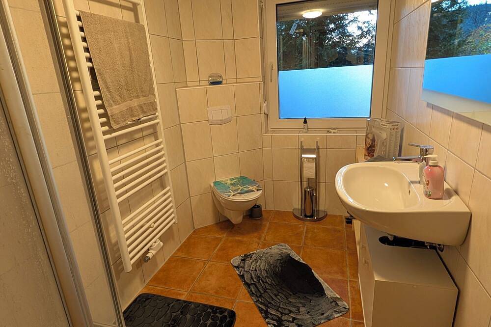 Ganze Wohnung, Ruhige Ferienwohnung mit Terrasse in Hilchenbach, Kreis Siegen-Wittgenstein