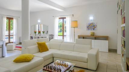 Villa for 13 People in Bellante, Teramo Province, Photo 2