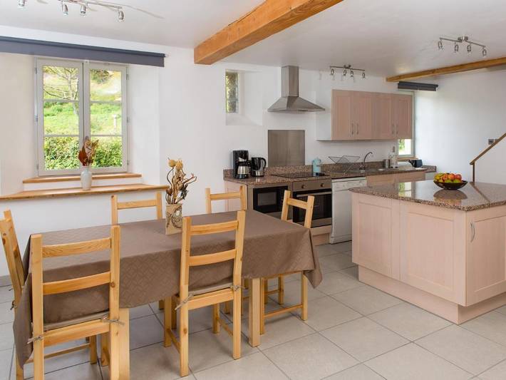 Location de vacances pour 6 personnes, avec vue et jardin, adapté aux familles à Moulis (Ariège) - 4