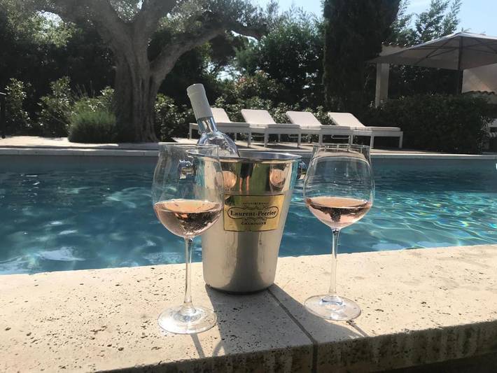 Chambre d’hôte pour 3 personnes, avec vue ainsi que piscine et jardin à Saint-Tropez - 4