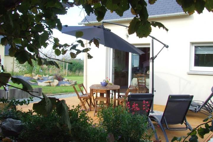 Location de vacances pour 4 personnes, avec Terrasse et Jardin à Créhen