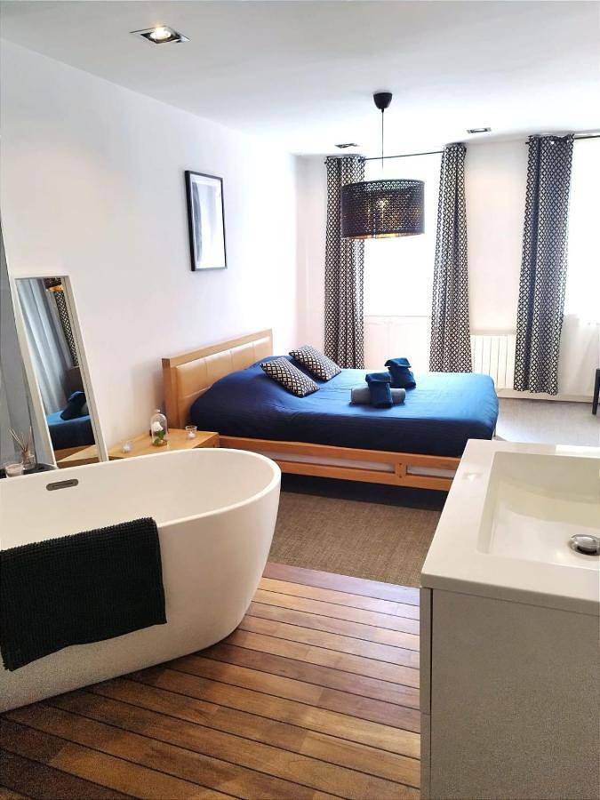 Appartement entier, Elegant Apartment in the Heart of Chantilly Just Steps from the Château in Chantilly, Oise