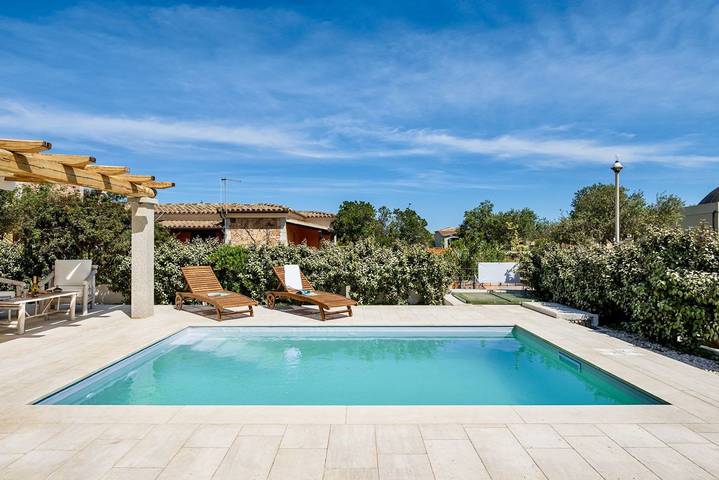 Ferienhaus für 6 Personen, mit Balkon/Terrasse und Garten sowie Pool in San Teodoro - 2